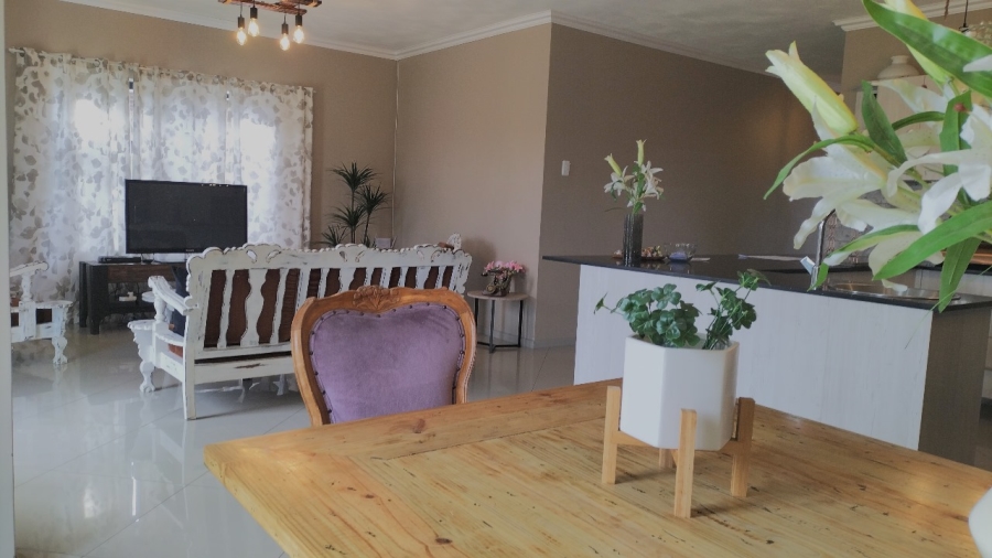 3 Bedroom Property for Sale in Wavecrest Eastern Cape